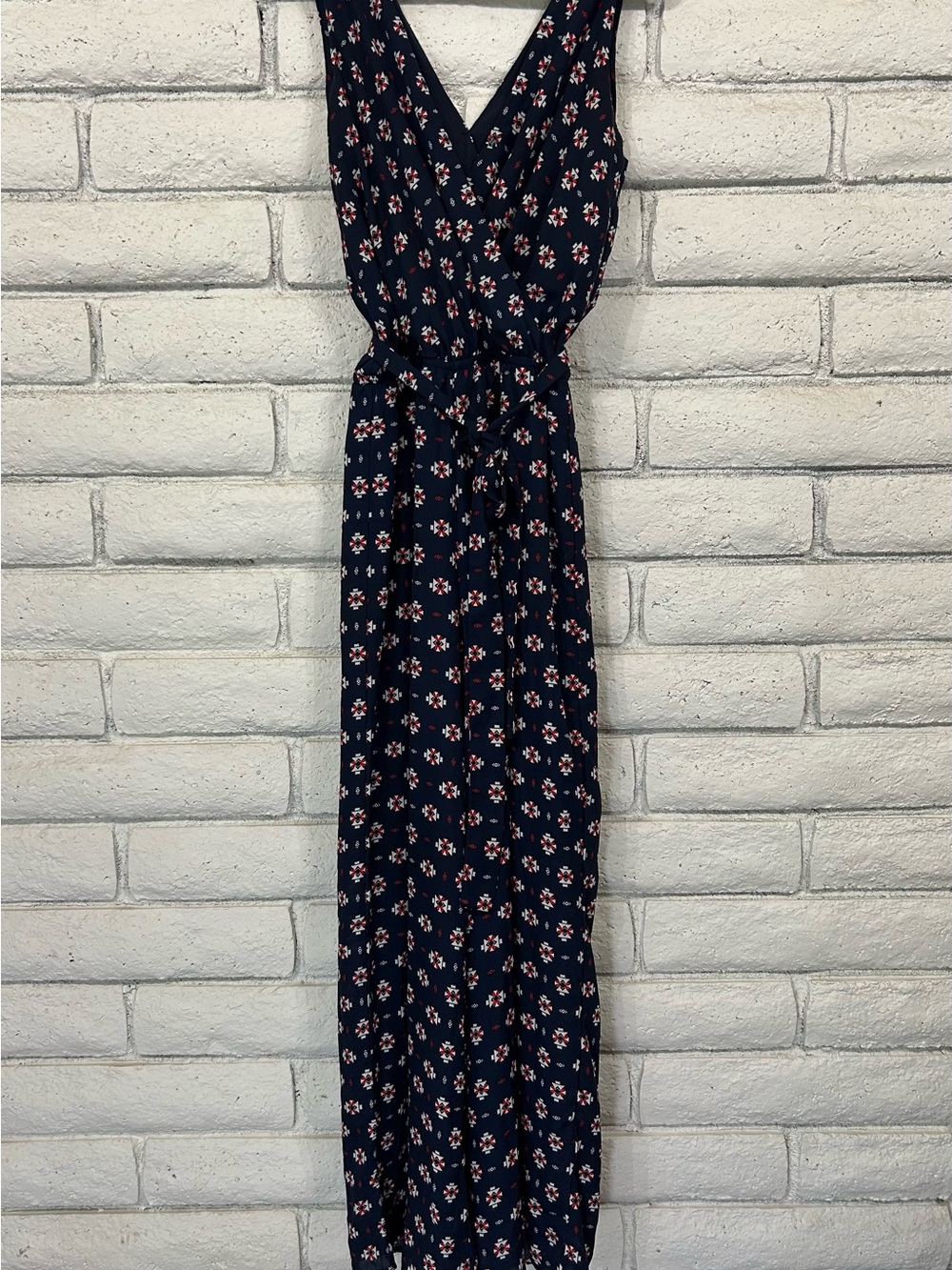 Knapp Studio Navy Geometric Sleeveless Wide Leg Jumpsuit Medium